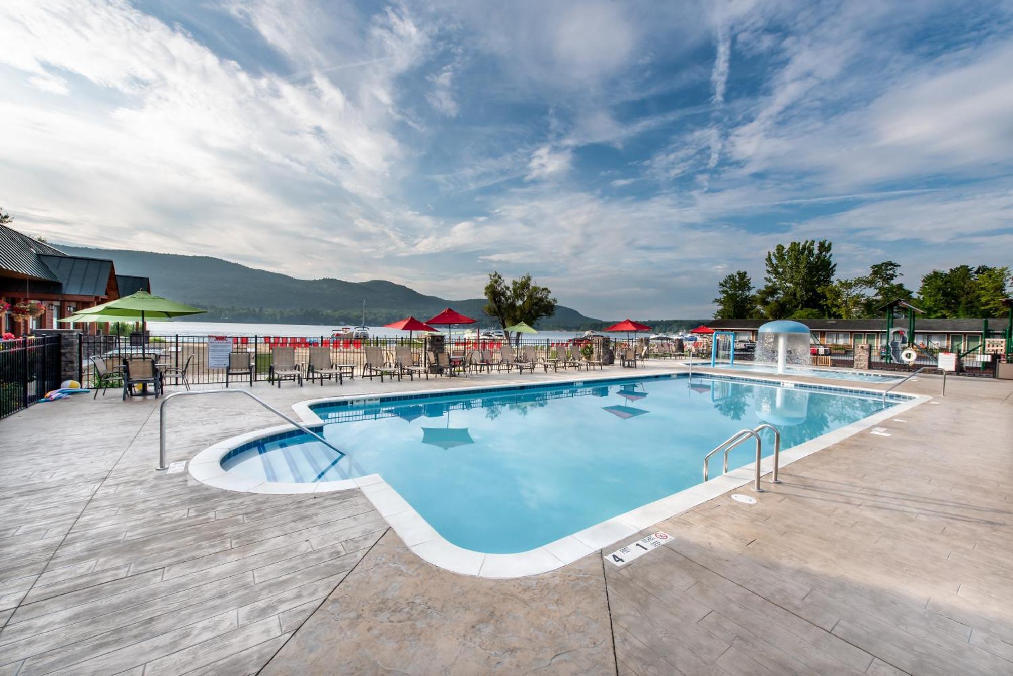 Scotty'S Lakeside Resort Lake George Exterior photo