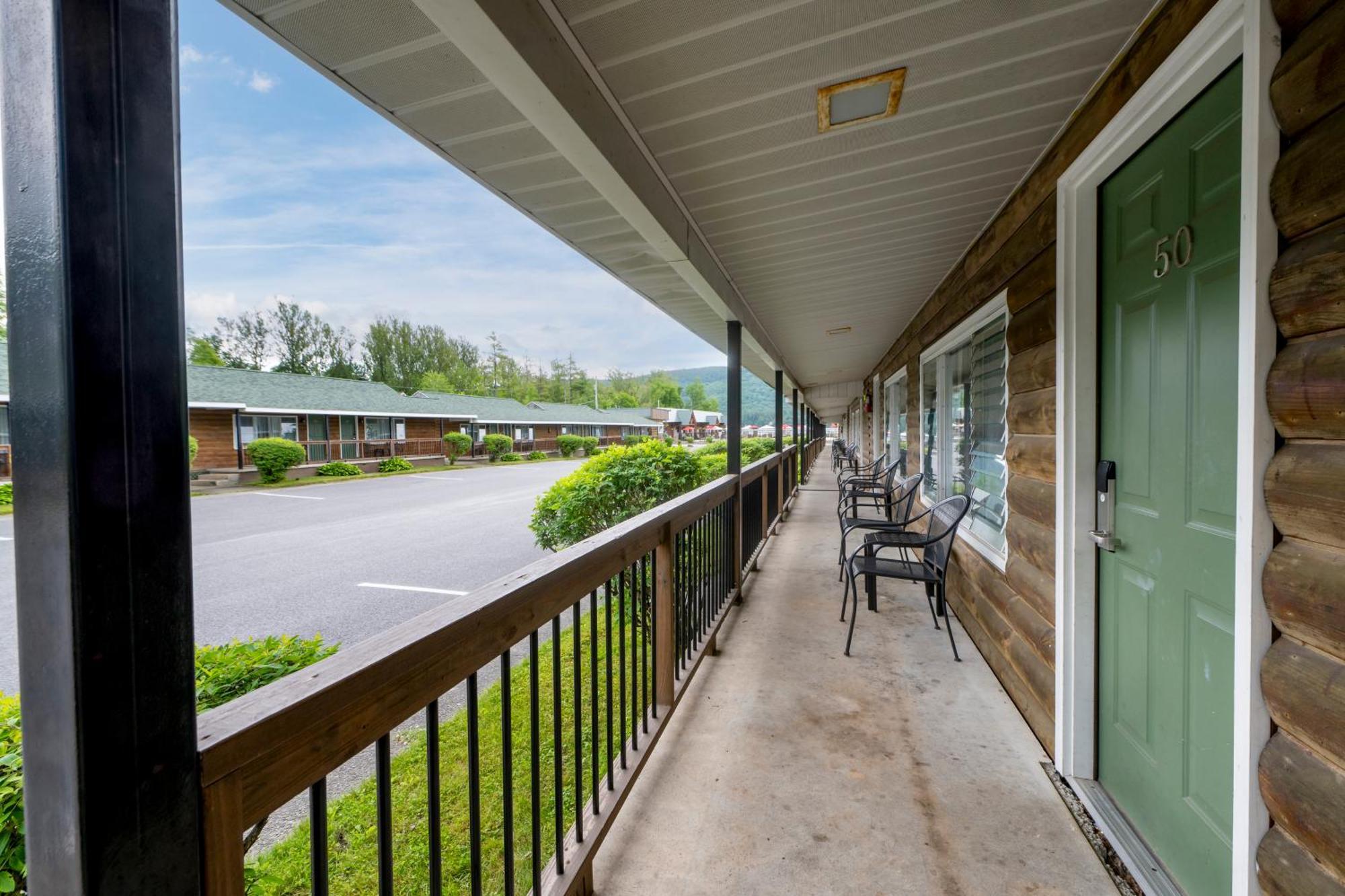 Scotty'S Lakeside Resort Lake George Room photo